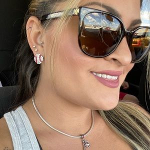 Meet your Posher, Lily